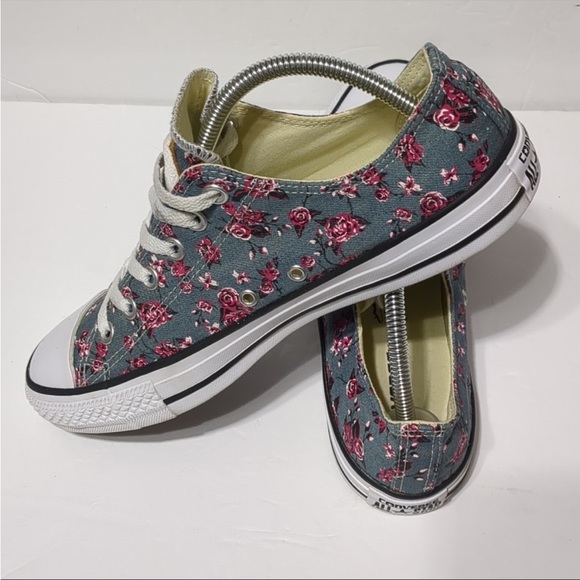 Floral converse women’s size 10 - Picture 4 of 7